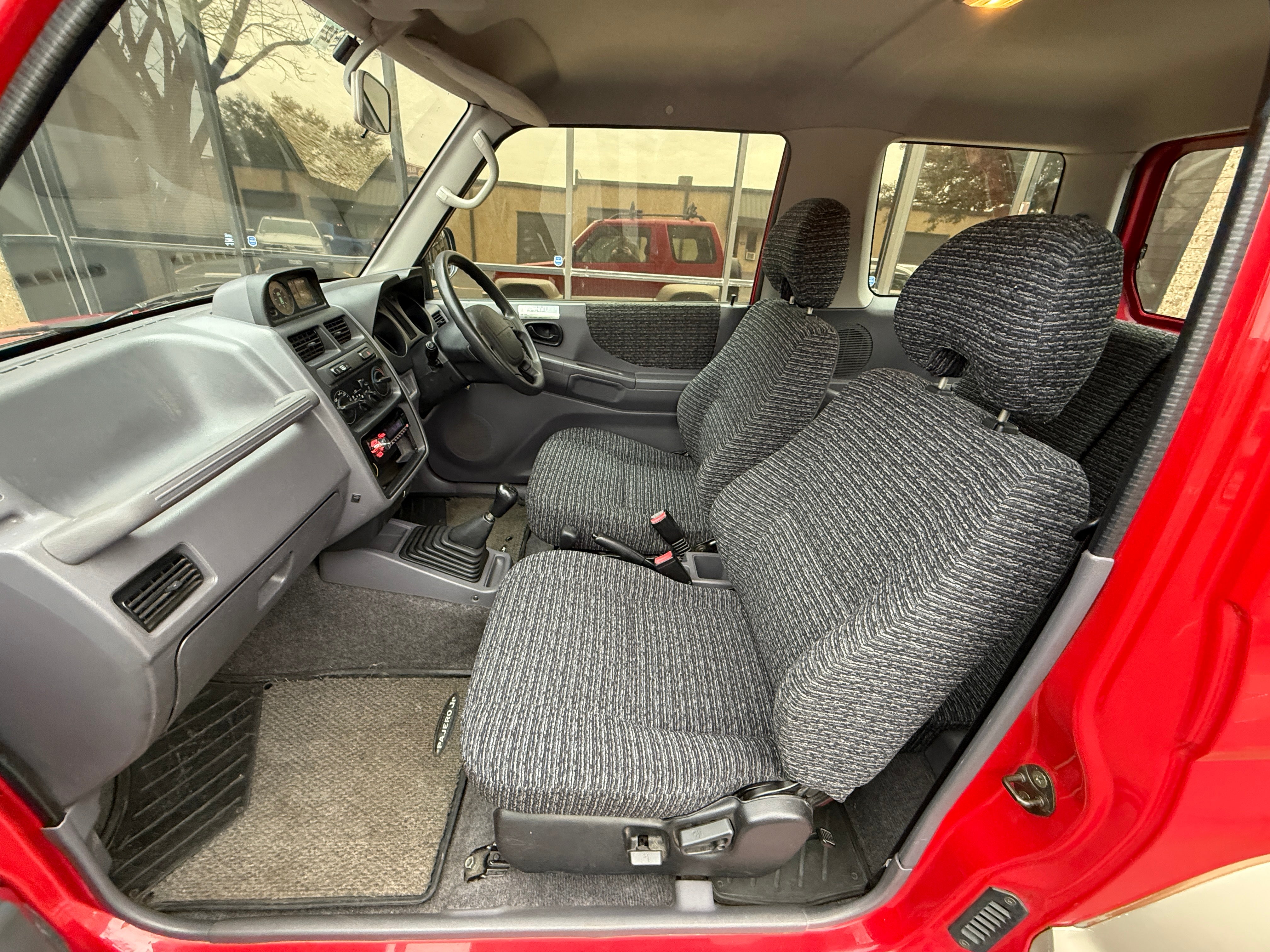 1996 Mitsubishi Pajero Jr 4x4