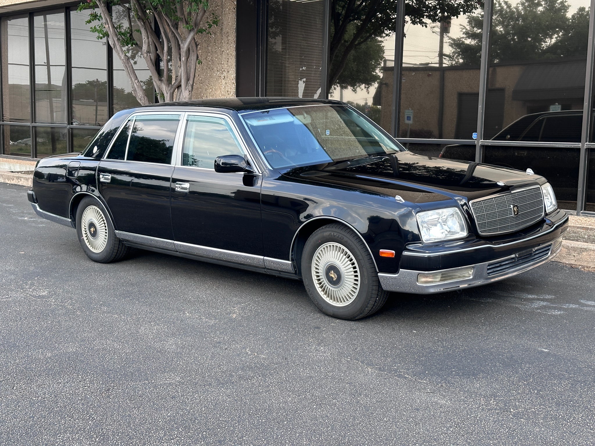 1998 Toyota Century V12 – Austin JDM